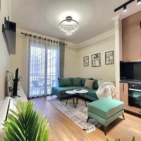 New Bazaar Flat W/ 24h Self Check In Apartment