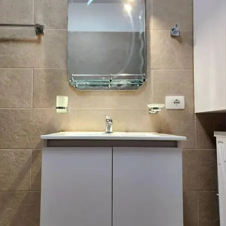 Apartment New Bazaar Flat W/ 24h Self Check In Tirana