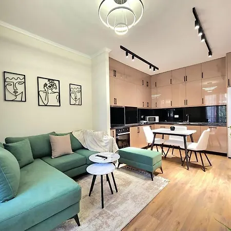 New Bazaar Flat W/ 24h Self Check In Tirana