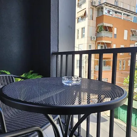 Apartment New Bazaar Flat W/ 24h Self Check In